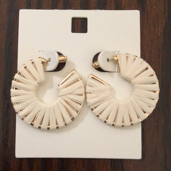 Park Lane Jewelry Canyon earrings. NIB. Neutral Raffia Style. - Picture 3 of 3